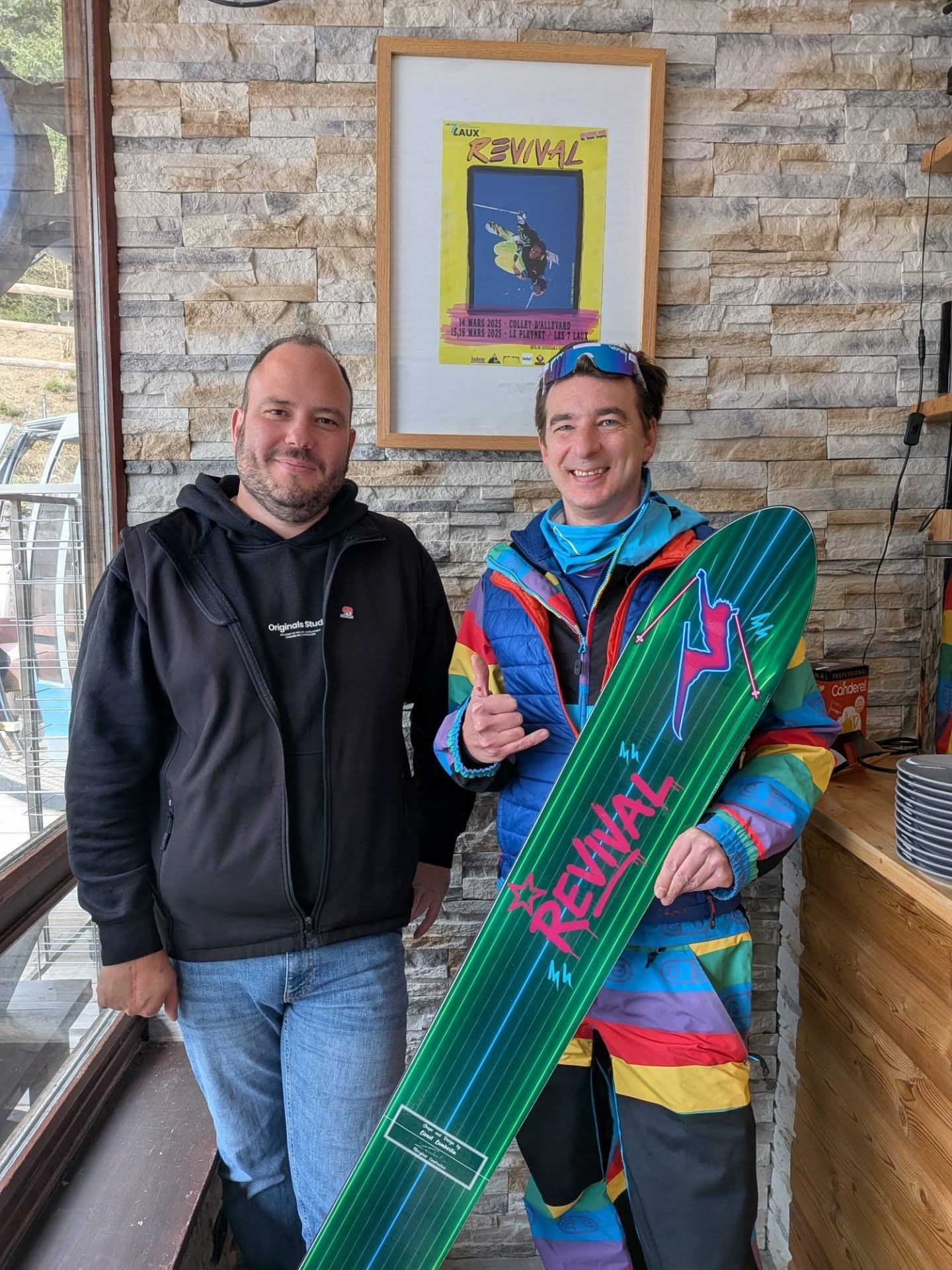 Publication Instagram du 24 décembre 2025 : The new @silicone.one mono's arrived in @les7laux ! Available @chez.victor.les.airelles and Barry Sport! Merry… (photo 1 sur 2)