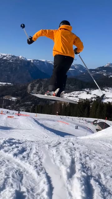 Publication Instagram du 5 mars 2026 : Slush Park day in La Clusaz #monoski #suze #frenchalps #laclusaz #radiomeuh